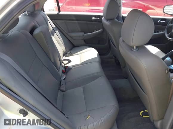 2005 Honda Accord with VIN JHMCN36415C012270, listed as a IAAI auction lot 42797951 with 61,260 mi miles and . Bid and sale history available at DreamBid. Image 8.