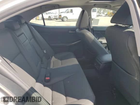 2019 Lexus IS 300 z VIN JTHBA1D28K5092485, wystawiony jako Copart lot #80310075 z przebiegiem 43 884 mil mil oraz Szkoda całkowita • Salvage title. Historia ofert i sprzedaży dostępna na DreamBid. Obrazek 10.