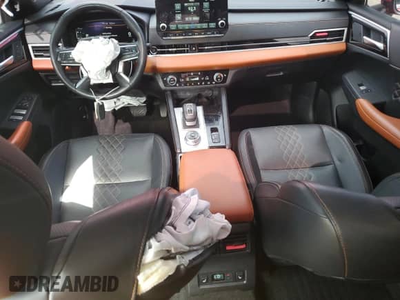 2024 Mitsubishi Outlander SEL с VIN JA4J4WA87RZ030115, выставлен на аукционе Copart как лот 64975805 с пробегом 45 021 миль миль и Списание • Salvage title. История ставок и продаж доступна на DreamBid. Изображение 8.