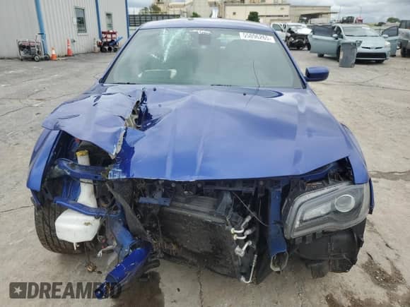 2019 Chrysler 300 S с VIN 2C3CCABT9KH649333, выставлен на аукционе Copart как лот 55096265 с пробегом 65 663 миль миль и Списание • Salvage title. История ставок и продаж доступна на DreamBid. Изображение 5.