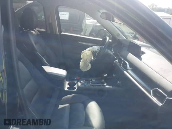 2025 Mazda CX-5 S Select z VIN JM3KFBBL9S0627414, wystawiony jako IAAI lot #42992781 z przebiegiem 16 235 mil mil oraz . Historia ofert i sprzedaży dostępna na DreamBid. Obrazek 5.