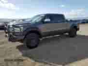2020 Ram 1500 Laramie z VIN 1C6SRFRT5LN194246, wystawiony jako Copart lot #52374525 z przebiegiem 63 890 mil mil oraz Szkoda całkowita • Salvage title. Historia ofert i sprzedaży dostępna na DreamBid. Obrazek 1.