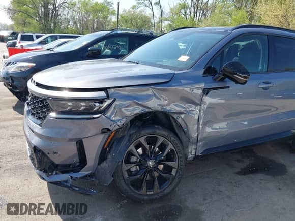 2022 Kia Sorento SX with VIN 5XYRK4LF8NG087513, listed as a IAAI auction lot 42038505 with 42,113 mi miles and . Bid and sale history available at DreamBid. Image 6.