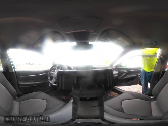 2023 Toyota Camry LE z VIN 4T1R11AK7PU130043, wystawiony jako IAAI lot #43289865 z przebiegiem 24 472 mil mil oraz . Historia ofert i sprzedaży dostępna na DreamBid. Obrazek 21.