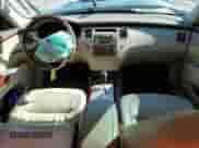 2006 Hyundai Azera SE с VIN KMHFC46F16A133367, выставлен на аукционе Copart как лот 81537464 с пробегом Не указан миль и Списание • Salvage title. История ставок и продаж доступна на DreamBid. Изображение 8.