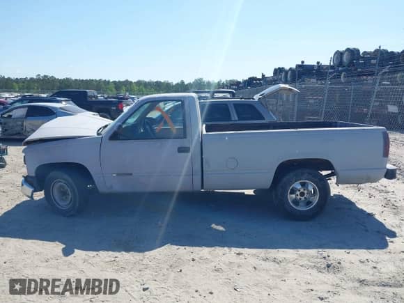1988 Chevrolet Silverado 2500 с VIN 1GCFC24H4JZ186099, выставлен на аукционе IAAI как лот 42067699 с пробегом 174 023 миль миль и . История ставок и продаж доступна на DreamBid. Изображение 14.