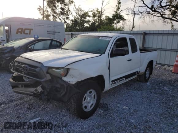2015 Toyota Tacoma z VIN 5TFTX4CNXFX061895, wystawiony jako Copart lot #85168625 z przebiegiem 87 807 mil mil oraz Szkoda całkowita • Salvage title. Historia ofert i sprzedaży dostępna na DreamBid. Obrazek 1.