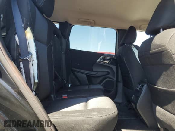 2024 Mitsubishi Outlander ES with VIN JA4J3UA84RZ054718, listed as a Copart auction lot 50700805 with 24,939 mi miles and Salvage title. Bid and sale history available at DreamBid. Image 11.