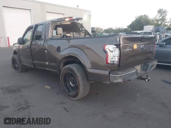 2015 Ford F-150 XLT with VIN 1FTFX1EG6FFB08131, listed as a IAAI auction lot 43210127 with 250,984 mi miles and . Bid and sale history available at DreamBid. Image 3.