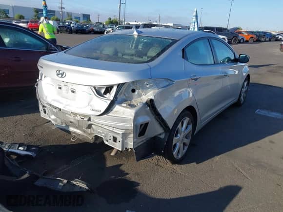 2013 Hyundai Elantra Limited z VIN 5NPDH4AE5DH304364, wystawiony jako IAAI lot #43348574 z przebiegiem 51 545 mil mil oraz . Historia ofert i sprzedaży dostępna na DreamBid. Obrazek 4.