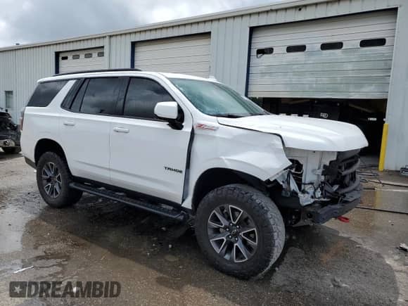 2022 Chevrolet Tahoe Z71 z VIN 1GNSKPKD8NR286539, wystawiony jako Copart lot #67932005 z przebiegiem Nie podano mil oraz Szkoda całkowita • Salvage title. Historia ofert i sprzedaży dostępna na DreamBid. Obrazek 4.