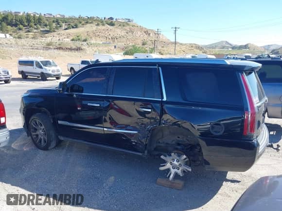 2016 Cadillac Escalade Premium Collection с VIN 1GYS4CKJ5GR358330, выставлен на аукционе IAAI как лот 41884614 с пробегом 223 217 миль миль и . История ставок и продаж доступна на DreamBid. Изображение 14.