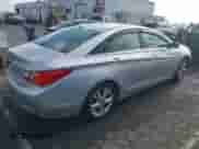 2013 Hyundai Sonata Limited с VIN 5NPEC4AC1DH608485, выставлен на аукционе IAAI как лот 42820469 с пробегом 103 219 миль миль и . История ставок и продаж доступна на DreamBid. Изображение 4.