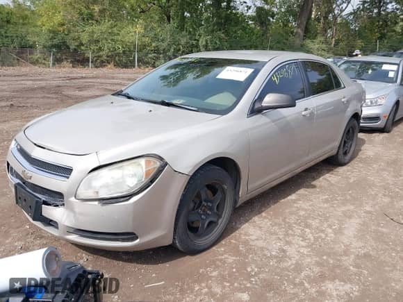 2010 Chevrolet Malibu 1FL z VIN 1G1ZA5E08AF290201, wystawiony jako IAAI lot #43296871 z przebiegiem 184 511 mil mil oraz . Historia ofert i sprzedaży dostępna na DreamBid. Obrazek 18.