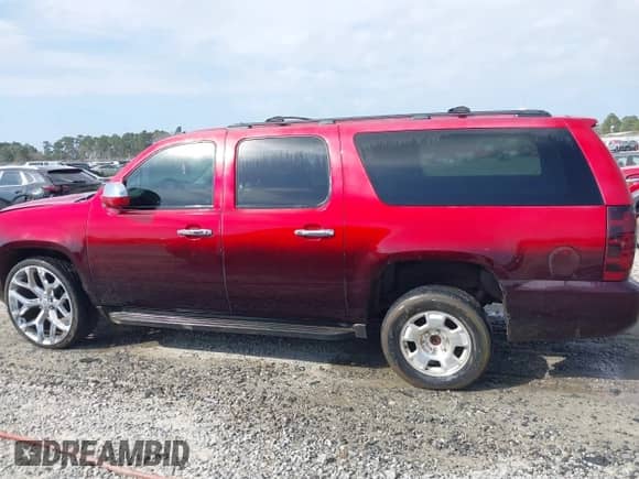 2009 Chevrolet Suburban 2LT with VIN 1GNFK26339R250253, listed as a IAAI auction lot 41519747 with 147,045 mi miles and . Bid and sale history available at DreamBid. Image 14.