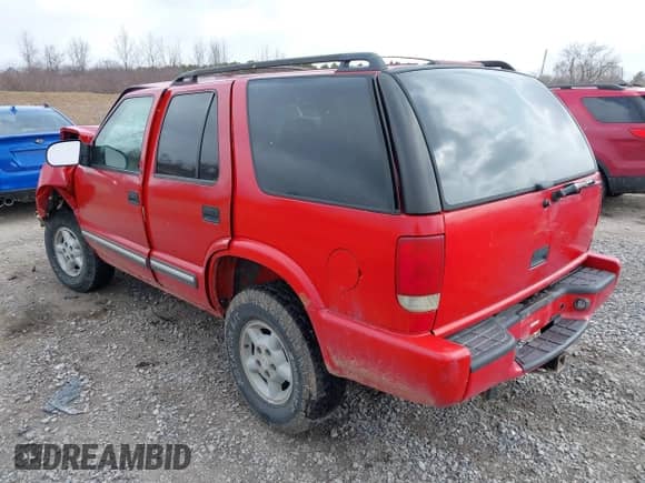 2000 Chevrolet Blazer LT with VIN 1GNDT13W1Y2342269, listed as a IAAI auction lot 41877436 with 15,112 mi miles and . Bid and sale history available at DreamBid. Image 3.