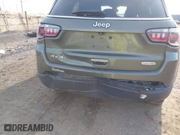 2019 Jeep Compass Latitude z VIN 3C4NJDBB9KT647656, wystawiony jako IAAI lot #41758729 z przebiegiem 83 932 mil mil oraz . Historia ofert i sprzedaży dostępna na DreamBid. Obrazek 20.
