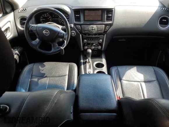 2016 Nissan Pathfinder SV with VIN 5N1AR2MM7GC629133, listed as a Copart auction lot 81055175 with 173,714 mi miles and Salvage title. Bid and sale history available at DreamBid. Image 8.