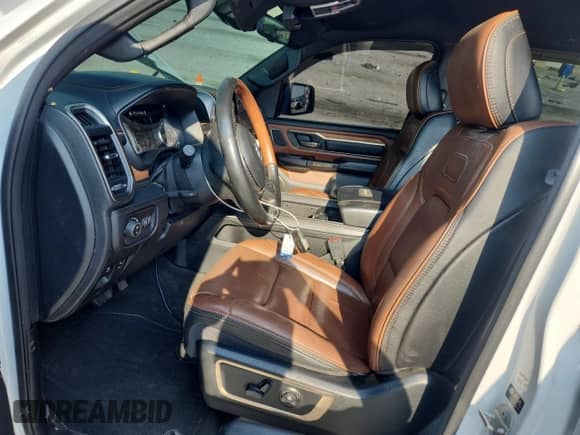 2022 Ram 1500 Longhorn z VIN 1C6SRFKT4NN186121, wystawiony jako Copart lot #71900845 z przebiegiem 101 908 mil mil oraz Czysty tytuł • Clean title. Historia ofert i sprzedaży dostępna na DreamBid. Obrazek 7.