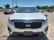 2018 Kia Sorento LX z VIN 5XYPGDA55JG419503, wystawiony jako Copart lot #64432445 z przebiegiem 135 260 mil mil oraz Szkoda całkowita • Salvage title. Historia ofert i sprzedaży dostępna na DreamBid. Obrazek 5.