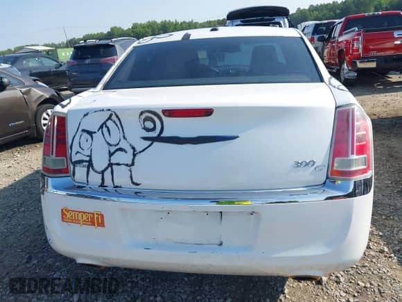 2013 Chrysler 300 C z VIN 2C3CCAKT8DH505338, wystawiony jako IAAI lot #42399191 z przebiegiem 226 118 mil mil oraz . Historia ofert i sprzedaży dostępna na DreamBid. Obrazek 17.