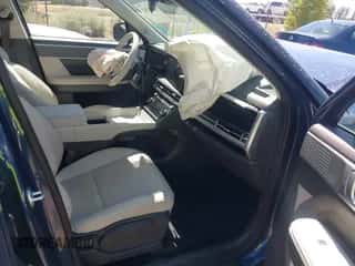 2025 Hyundai Santa Fe SEL with VIN 5NMP2DGL5SH104146, listed as a IAAI auction lot 42951502 with 8,258 mi miles and . Bid and sale history available at DreamBid. Image 5.