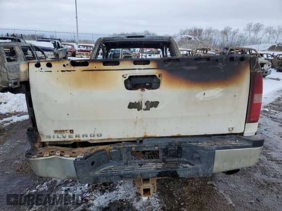 2007 Chevrolet Silverado 3500 с VIN 1GCHK39K17E530123, выставлен на аукционе Copart как лот 51151725 с пробегом Не указан миль и На запчасти • Non repairable. История ставок и продаж доступна на DreamBid. Изображение 6.