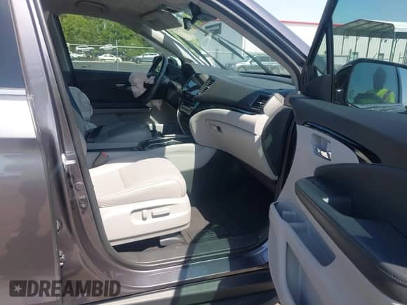 2021 Honda Pilot Touring 7-Passenger с VIN 5FNYF5H6XMB035630, выставлен на аукционе IAAI как лот 42292217 с пробегом Не указан миль и . История ставок и продаж доступна на DreamBid. Изображение 5.