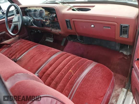 1987 Dodge Trucks with VIN 1B7HD14T9HS384894, listed as a Copart auction lot 57977035 with 98,864 mi miles and Salvage title. Bid and sale history available at DreamBid. Image 8.