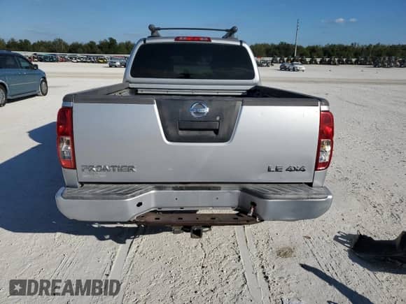 2008 Nissan Frontier SE z VIN 1N6AD09W98C422646, wystawiony jako Copart lot #86140644 z przebiegiem 198 294 mil mil oraz Szkoda całkowita • Salvage title. Historia ofert i sprzedaży dostępna na DreamBid. Obrazek 6.