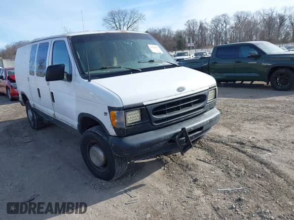 2001 Ford Econoline Cargo z VIN 1FTSE34LX1HB44559, wystawiony jako IAAI lot #41298203 z przebiegiem 155 371 mil mil oraz . Historia ofert i sprzedaży dostępna na DreamBid. Obrazek 1.