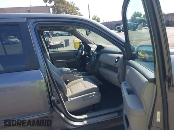 2014 Honda Pilot EX-L with VIN 5FNYF3H66EB015154, listed as a IAAI auction lot 42968266 with 193,989 mi miles and . Bid and sale history available at DreamBid. Image 5.