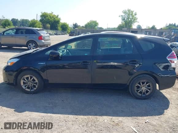 2015 Toyota Prius Two z VIN JTDZN3EUXFJ018840, wystawiony jako IAAI lot #42959880 z przebiegiem 84 114 mil mil oraz . Historia ofert i sprzedaży dostępna na DreamBid. Obrazek 14.