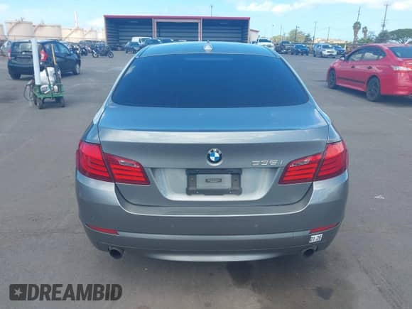 2012 BMW 5 Series 535i с VIN WBAFR7C5XCC815242, выставлен на аукционе IAAI как лот 42534348 с пробегом Не указан миль и . История ставок и продаж доступна на DreamBid. Изображение 16.