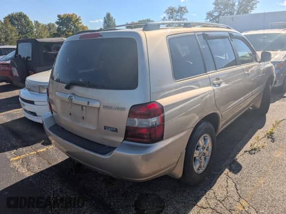 2004 Toyota Highlander с VIN JTEEP21A140025561, выставлен на аукционе IAAI как лот 43526939 с пробегом 163 639 миль миль и . История ставок и продаж доступна на DreamBid. Изображение 4.