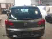 2014 Volkswagen Tiguan S с VIN WVGBV3AX6EW545157, выставлен на аукционе IAAI как лот 42256191 с пробегом 98 361 миль миль и . История ставок и продаж доступна на DreamBid. Изображение 16.