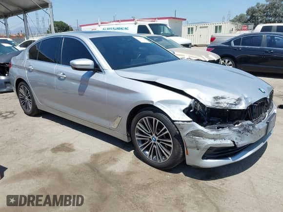 2019 BMW 5 Series 530e с VIN WBAJA9C56KB392693, выставлен на аукционе IAAI как лот 42757442 с пробегом 35 679 миль миль и . История ставок и продаж доступна на DreamBid. Изображение 1.