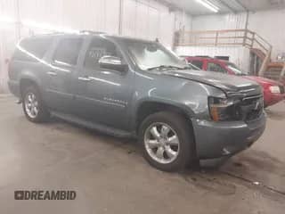 2008 Chevrolet Suburban 2LT z VIN 1GNFK16378J144492, wystawiony jako IAAI lot #43188885 z przebiegiem 122 267 mil mil oraz . Historia ofert i sprzedaży dostępna na DreamBid. Obrazek 1.