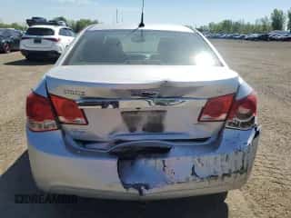 2014 Chevrolet Cruze 1LT z VIN 1G1PC5SB5E7218492, wystawiony jako Copart lot #70284915 z przebiegiem 170 608 mil mil oraz Szkoda całkowita • Salvage title. Historia ofert i sprzedaży dostępna na DreamBid. Obrazek 6.