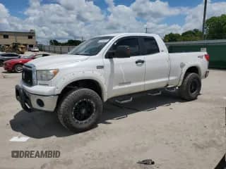 2012 Toyota Tundra z VIN 5TFRY5F10CX131583, wystawiony jako Copart lot #56110675 z przebiegiem 119 704 mil mil oraz Szkoda całkowita • Salvage title. Historia ofert i sprzedaży dostępna na DreamBid. Obrazek 1.