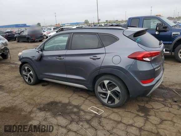 2017 Hyundai Tucson Eco z VIN KM8J33A23HU322371, wystawiony jako Copart lot #82114035 z przebiegiem 184 373 mil mil oraz Czysty tytuł • Clean title. Historia ofert i sprzedaży dostępna na DreamBid. Obrazek 2.
