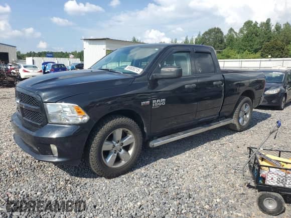 2019 Ram 1500 Tradesman z VIN 1C6RR6FT9KS572524, wystawiony jako Copart lot #69806215 z przebiegiem 132 195 mil mil oraz Szkoda całkowita • Salvage title. Historia ofert i sprzedaży dostępna na DreamBid. Obrazek 1.