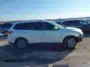 2015 Nissan Pathfinder SL z VIN 5N1AR2MN3FC664811, wystawiony jako IAAI lot #41472704 z przebiegiem 145 265 mil mil oraz . Historia ofert i sprzedaży dostępna na DreamBid. Obrazek 13.