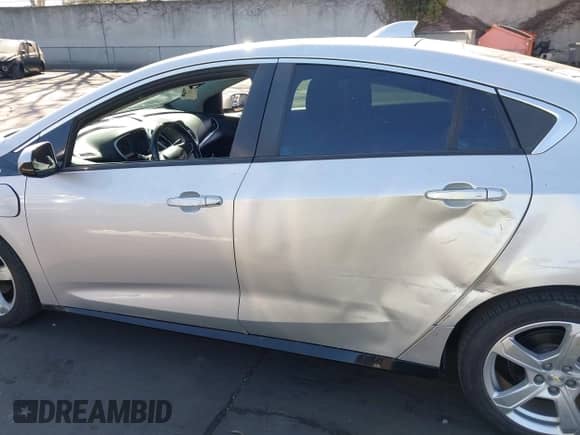 2017 Chevrolet Volt LT z VIN 1G1RC6S59HU212998, wystawiony jako IAAI lot #43341103 z przebiegiem 138 452 mil mil oraz . Historia ofert i sprzedaży dostępna na DreamBid. Obrazek 15.