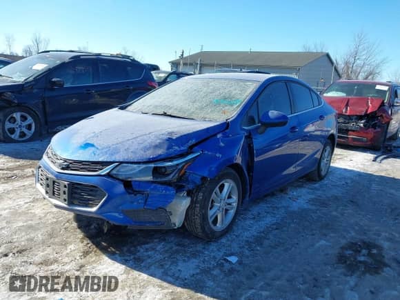2018 Chevrolet Cruze LT с VIN 1G1BE5SM3J7130119, выставлен на аукционе IAAI как лот 41411830 с пробегом 192 522 миль миль и . История ставок и продаж доступна на DreamBid. Изображение 2.