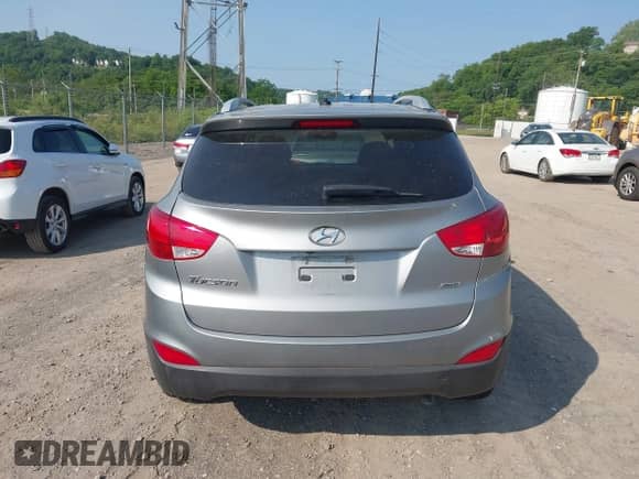 2015 Hyundai Tucson SE с VIN KM8JUCAG9FU098190, выставлен на аукционе IAAI как лот 42410855 с пробегом 206 113 миль миль и . История ставок и продаж доступна на DreamBid. Изображение 17.
