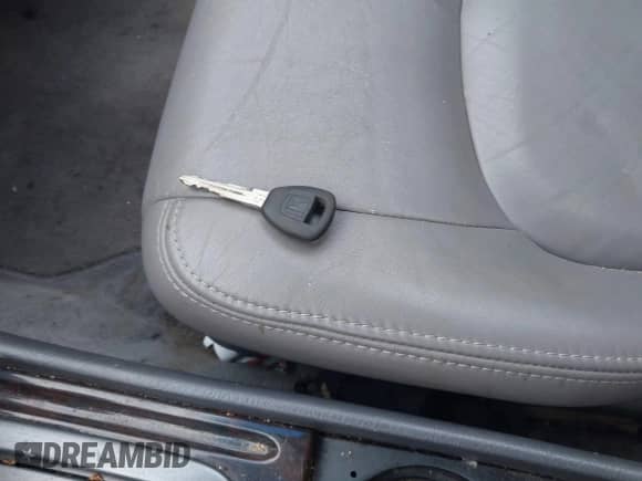 2002 Honda Accord EX с VIN 1HGCG16572A031830, выставлен на аукционе IAAI как лот 43461016 с пробегом 170 444 миль миль и . История ставок и продаж доступна на DreamBid. Изображение 11.