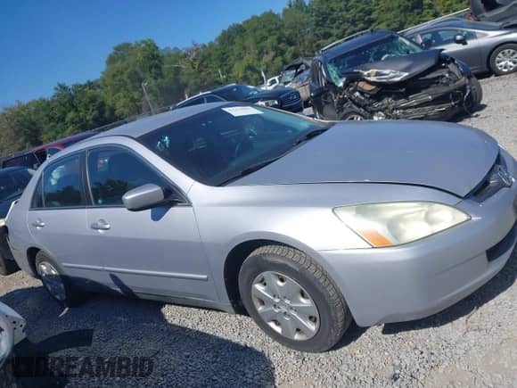 2004 Honda Accord LX с VIN 1HGCM56414A126250, выставлен на аукционе IAAI как лот 43214861 с пробегом 172 081 миль миль и . История ставок и продаж доступна на DreamBid. Изображение 13.