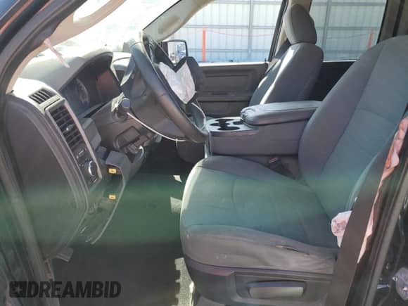 2013 Ram 1500 Tradesman z VIN 1C6RR7FP5DS606020, wystawiony jako Copart lot #62537815 z przebiegiem 212 002 mil mil oraz Szkoda całkowita • Salvage title. Historia ofert i sprzedaży dostępna na DreamBid. Obrazek 7.