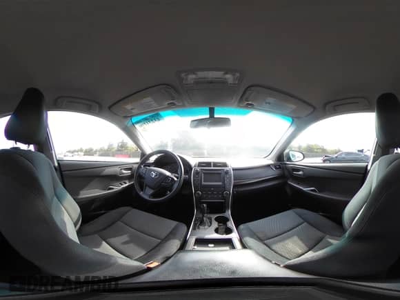 2015 Toyota Camry LE z VIN 4T4BF1FK3FR486571, wystawiony jako IAAI lot #43231806 z przebiegiem 56 105 mil mil oraz . Historia ofert i sprzedaży dostępna na DreamBid. Obrazek 19.